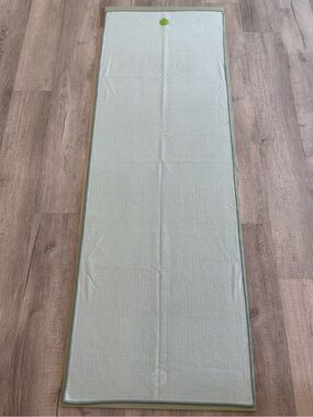 Manduka Yogitoes towel